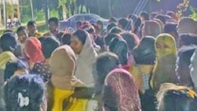 জেনারেটরের দাবিতে মধ্যরাতে নোবিপ্রবি ছাত্রীদের আন্দোলন | বিশ্ববিদ্যালয় নিউজ 