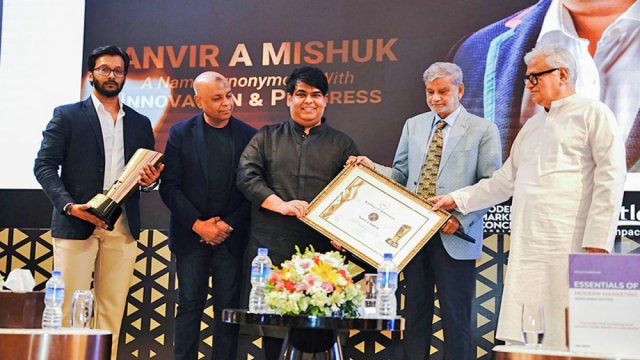 কটলার আইকনিক অ্যাচিভার অ্যাওয়ার্ড জিতলেন নগদের তানভীর এ মিশুক | কর্পোরেট সংবাদ নিউজ 
