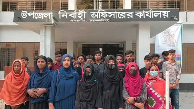 Negligence by school authority put 14 out of 22 examinees out of SSC exam in Mymensingh | School News 