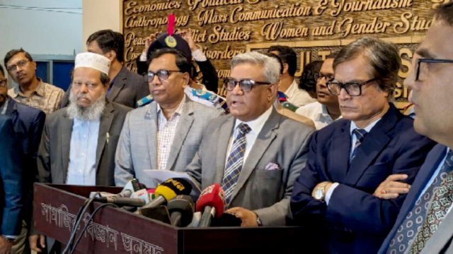 প্রশ্নফাঁস হয়নি, প্রতারক চক্র গুজব ছড়াচ্ছে : উপাচার্য | পরীক্ষা নিউজ 