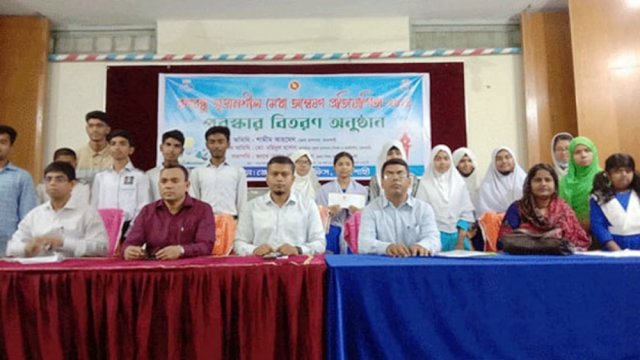 14 students get Bangabandhu Creativity Talent Hunt prizes in Rajshahi | School News 