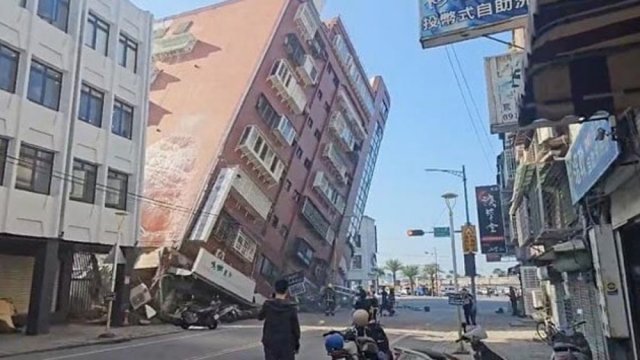 Japan downgrades tsunami warning after Taiwan quake | International News 