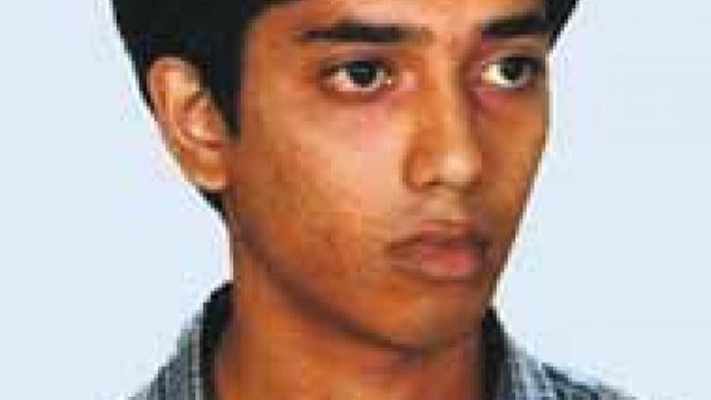 প্রতিবাদের স্ফুলিঙ্গ প্রজ্জ্বলিত করে রাজু ভাস্কর্য | ছাত্র-শিক্ষক রাজনীতি নিউজ 
