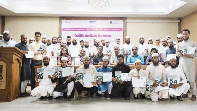 TESOL organises Qawmi English teacher training | Qawmi News 