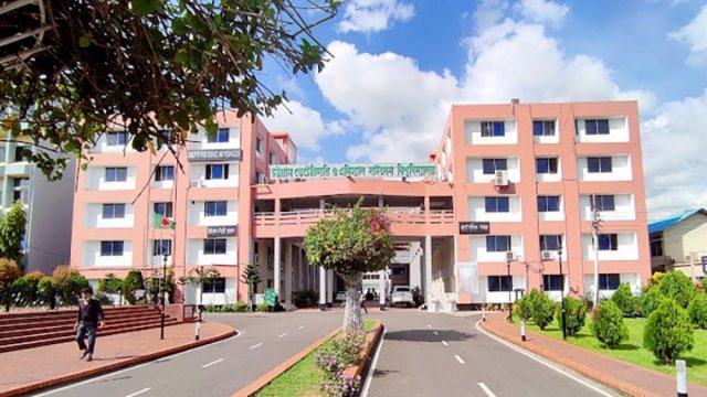 র‌্যাগিংয়ের দায়ে ১৯ ছাত্র বহিষ্কার, ২ জনের ছাত্রত্ব বাতিল | বিশ্ববিদ্যালয় নিউজ 