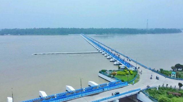 Water Development Board opens 44 gates of Teesta barrage as river swells | Miscellaneous News 