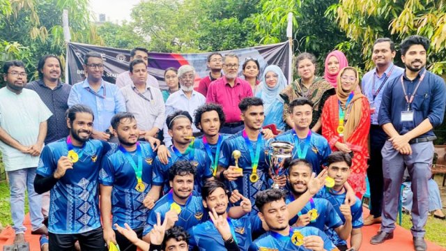 ইউআইটিএস-এ ফুটবল টুর্নামেন্টের ফাইনাল অনুষ্ঠিত | বিশ্ববিদ্যালয় নিউজ 