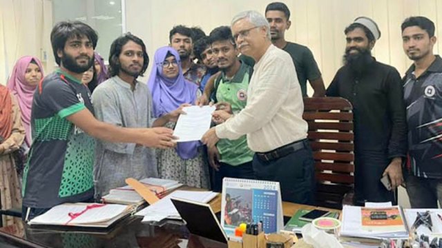 পোষ্য কোটা বাতিলসহ রাবি শিক্ষার্থীদের ৩ দাবি | বিশ্ববিদ্যালয় নিউজ 