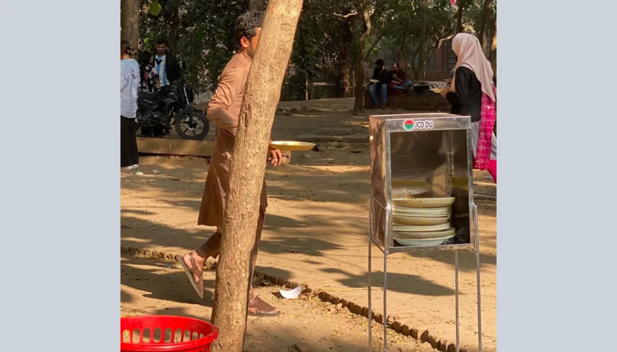 Food container box on the campus under the initiative of du chhatra dal