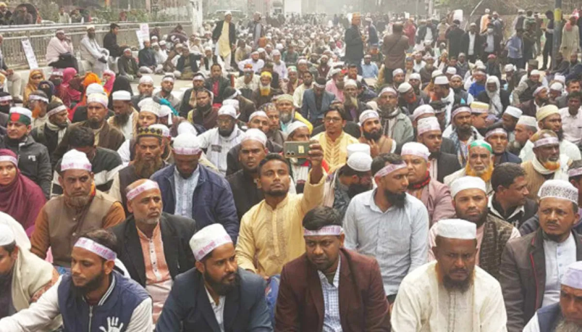 Madrasa teachers resume demo at shahbag