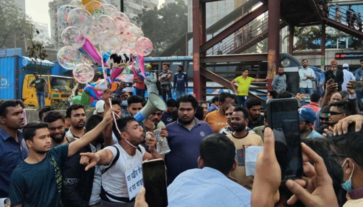 Injured uprising protesters threaten to march towards secretariat