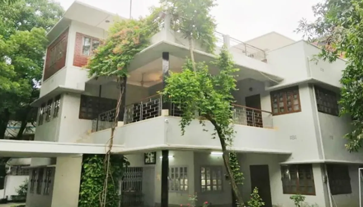The house at 32 dhanmondi is now just history
