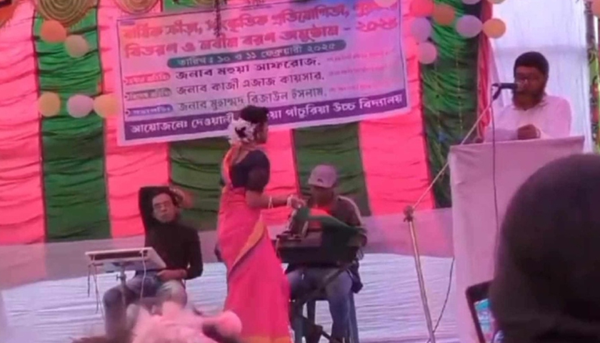 ‘জয় বাংলা’ গানে কিশোরীর নাচ, প্রধান শিক্ষককে শোকজ | স্কুল নিউজ 