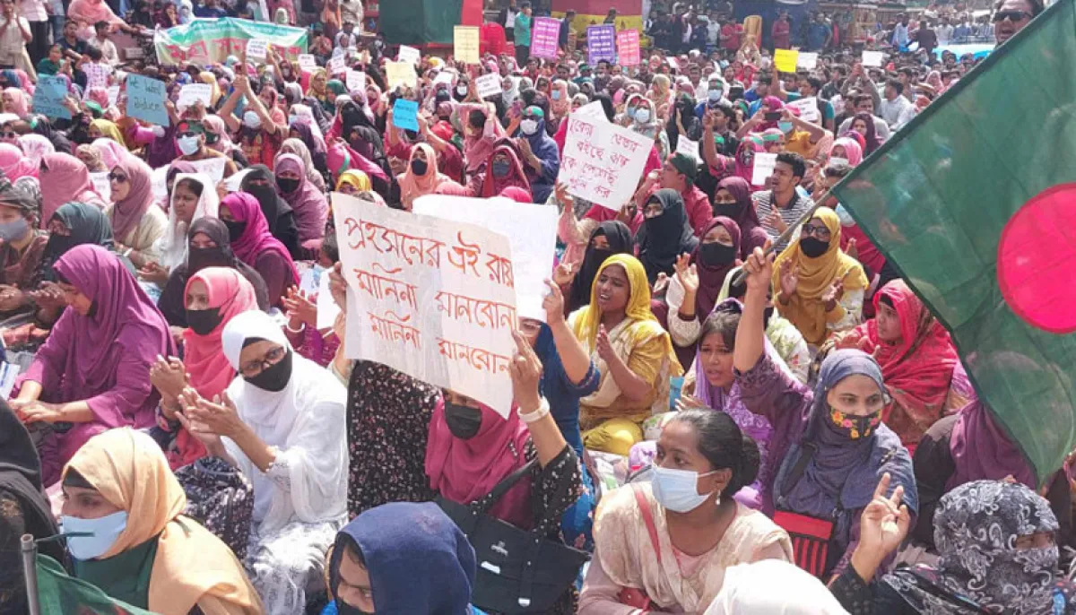 Protesting teacher candidates holding grand rally at shahbagh