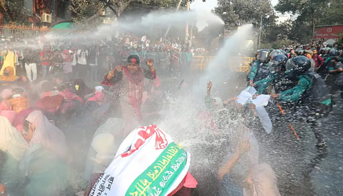 Teacher candidates water cannons batons used to disperse protesters