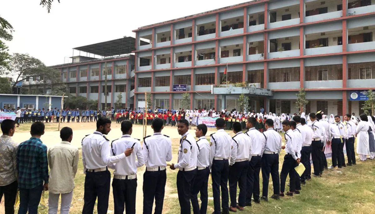 The students demand that tongibari park be freed from encroachment