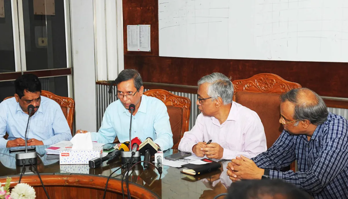 একশ কোটি টাকার কাগজের কমিশন চারশ কোটি কী করে হয়!