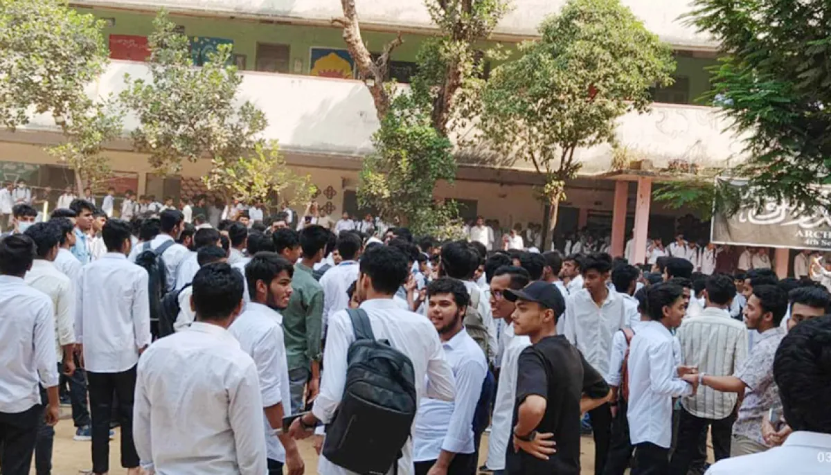 Dhaka polytechnic students boycott exams