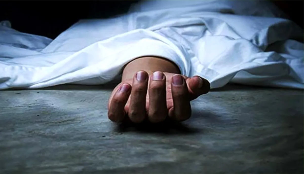 College student dies after being stabbed by miscreants