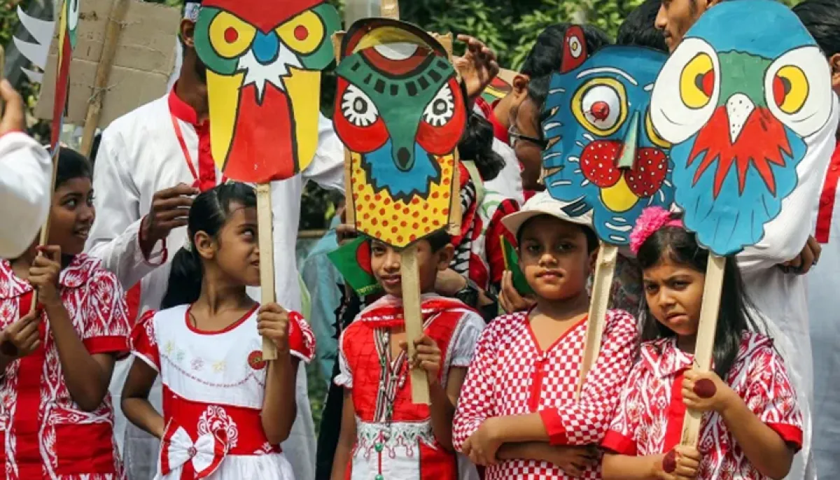 How to celebrate new year in educational institutions