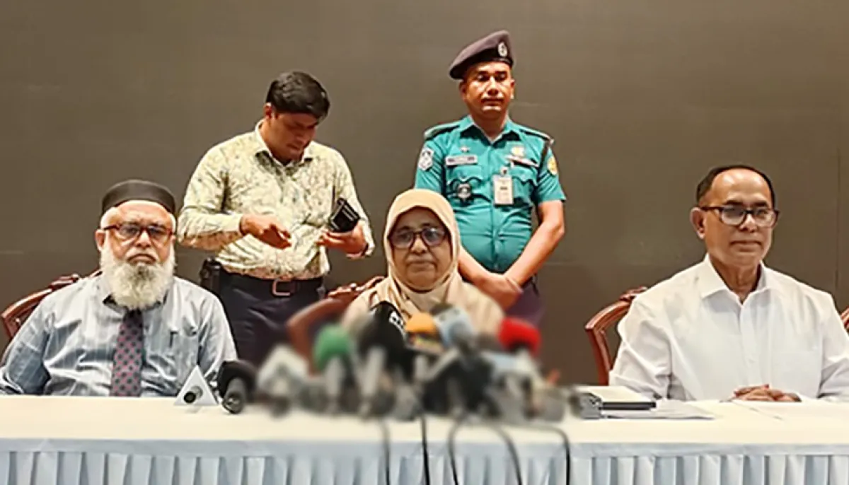 Health advisor reveals number of martyrs and injured in student protests