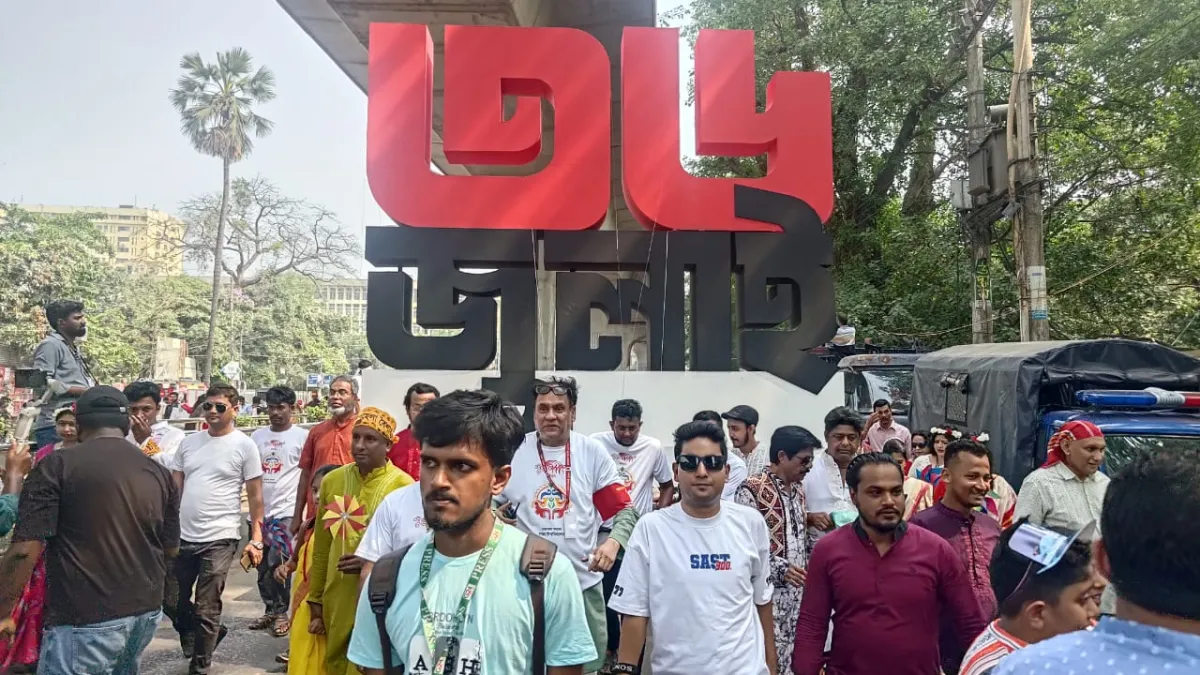 ছবিতে দেখুন আনন্দ শোভাযাত্রা
