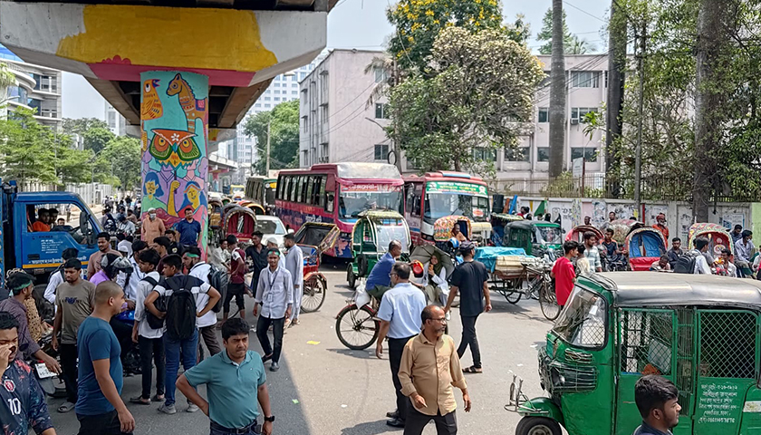 সাতরাস্তা অবরোধ, যানজট চরম ভোগান্তি | বিবিধ নিউজ 