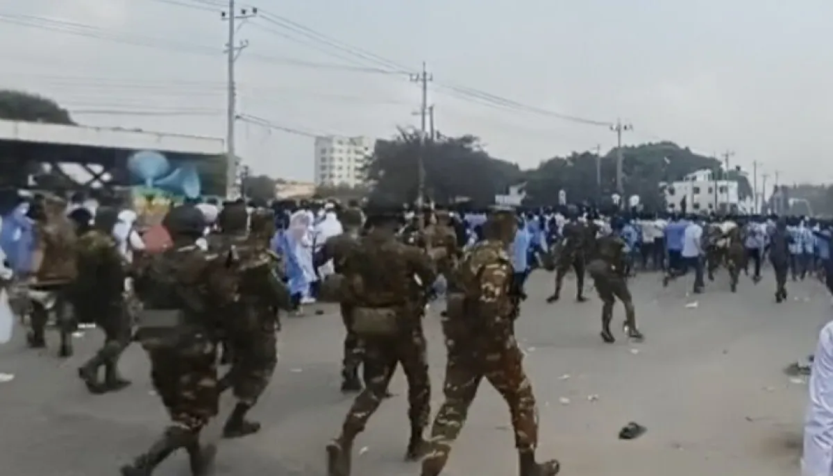 35 injured in lathicharge on technical students