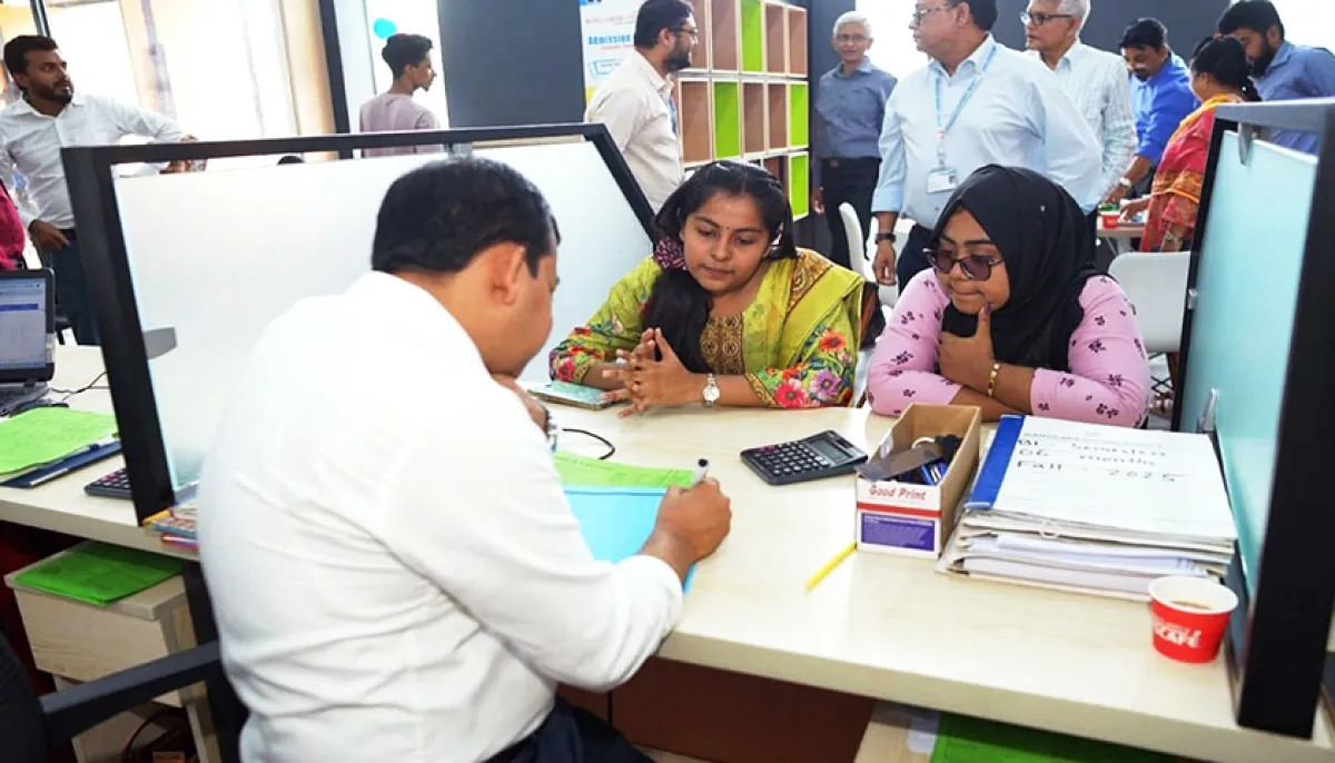 Five day admission fair underway at bangladesh university