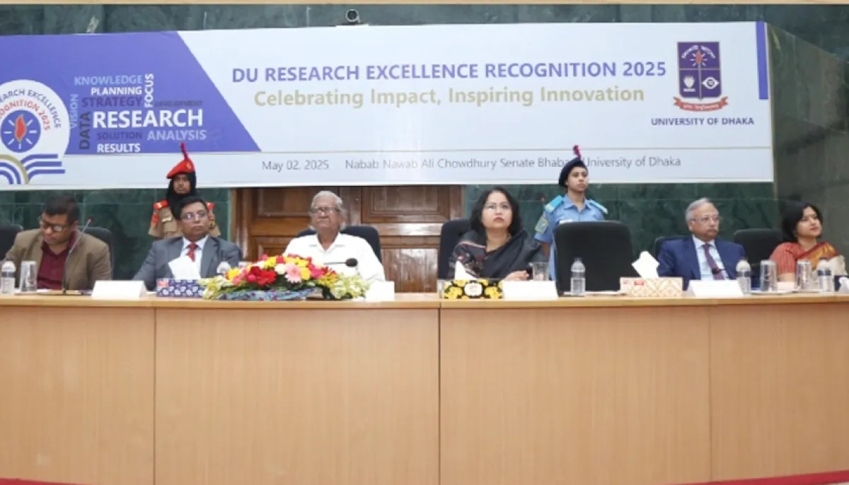 Nearly 300 renowned researchers of du honored