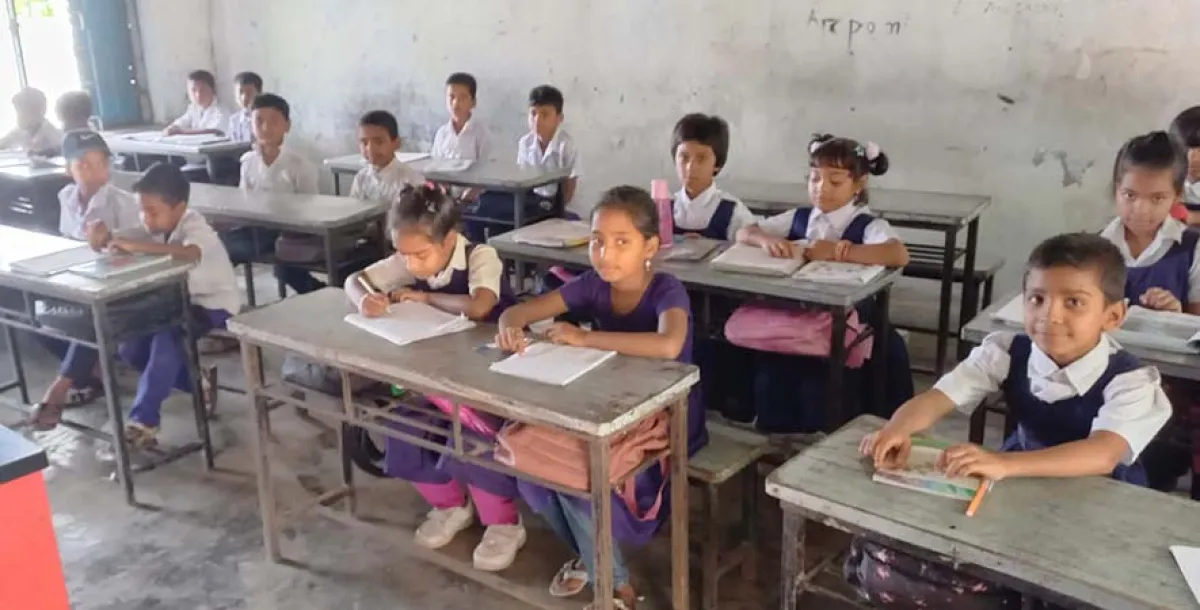 Pry teachers start full day strike observing sporadically