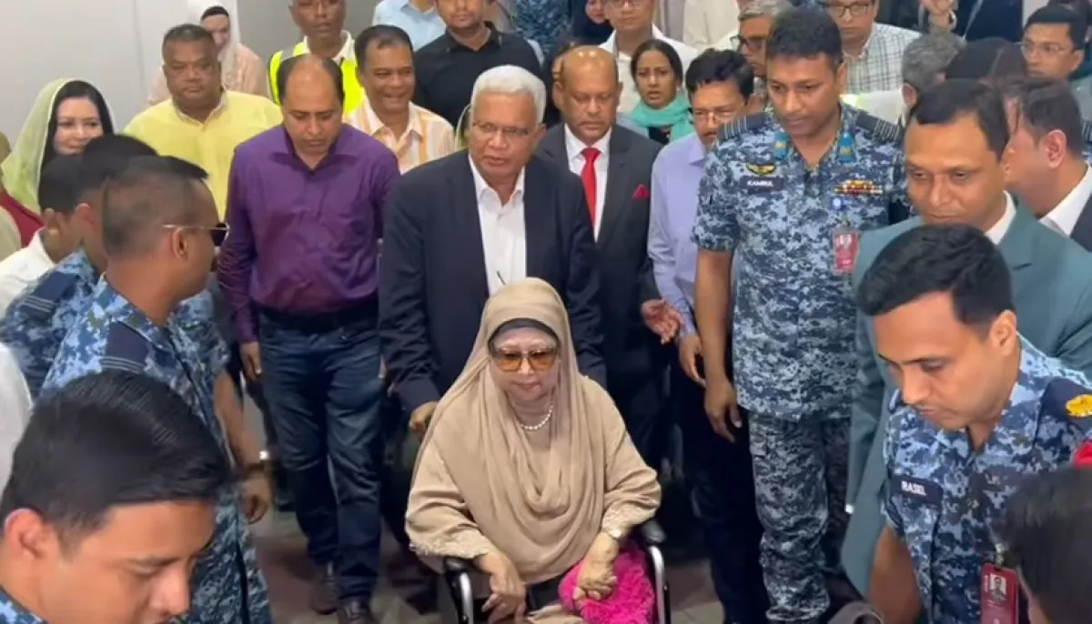 Khaleda zia returns home accompanied by two daughters in law