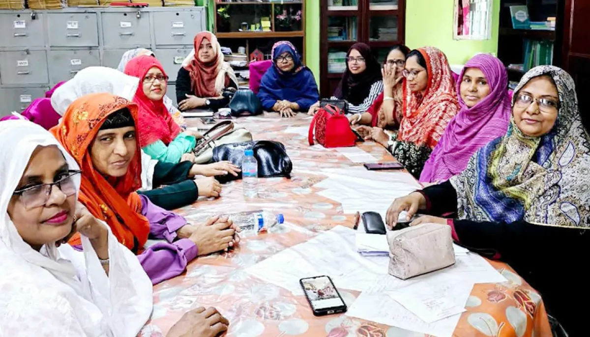 শিক্ষকদের কর্মবিরতি পালনে নিরুৎসাহিত করার অভিযোগ
