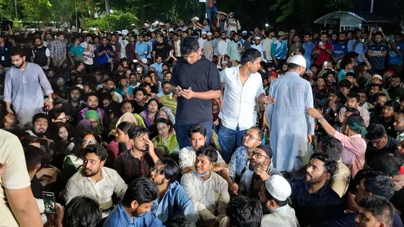 এনসিপি,শিবির,আপ বাংলাদেশ,জুলাই ঐক্য ও ইনকিলাব মঞ্চ যমুনার সামনে | বিবিধ নিউজ 