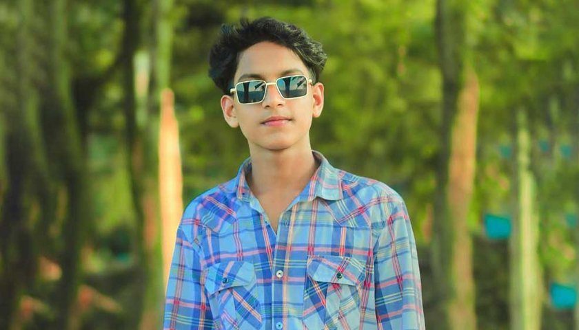 স্কুলছাত্রকে ছুরিকাঘাতে হত্যা | স্কুল নিউজ 