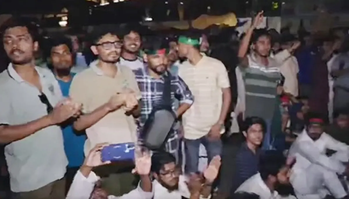 This time students and the public blocked the hotel intercontinental intersection