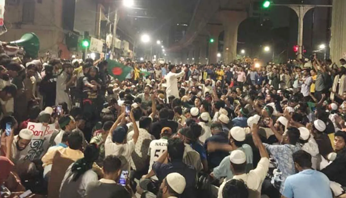 Students and public await decision on awami league
