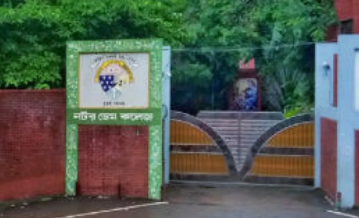 Two students tragically die on the same day at notre dame college