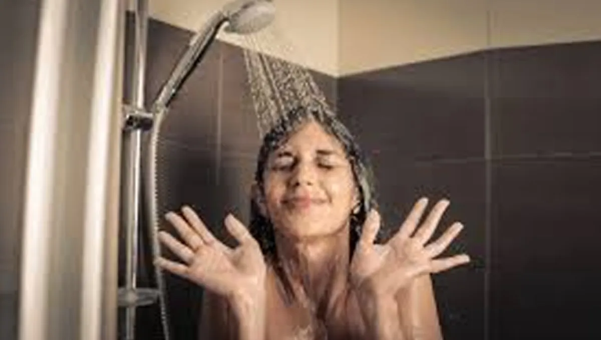 Experts tell us when to bathe in summer and in what water