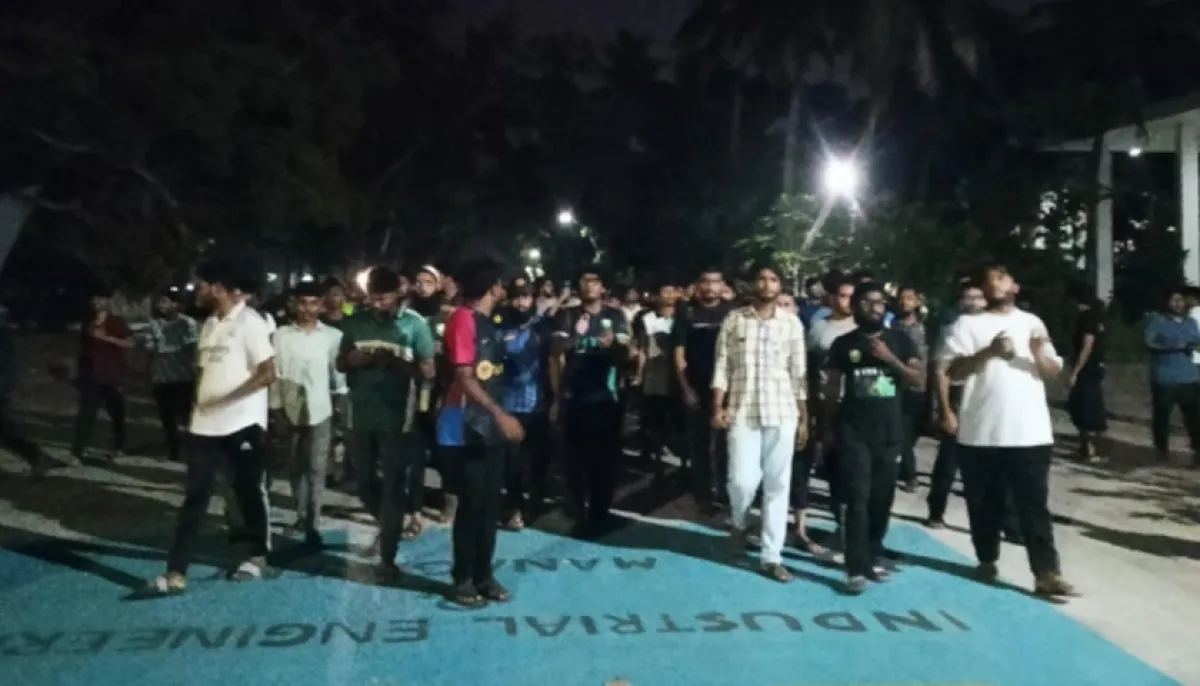 Kuet students protest against the arrest of 37 students
