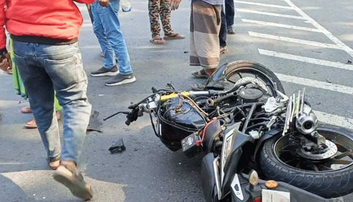 3 people including ssc examinee killed in bus accident