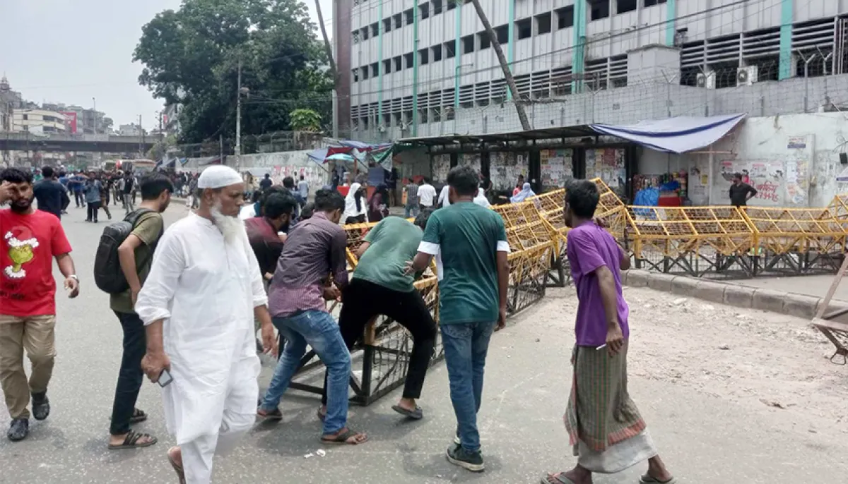 ছবি : দৈনিক শিক্ষাডটকম