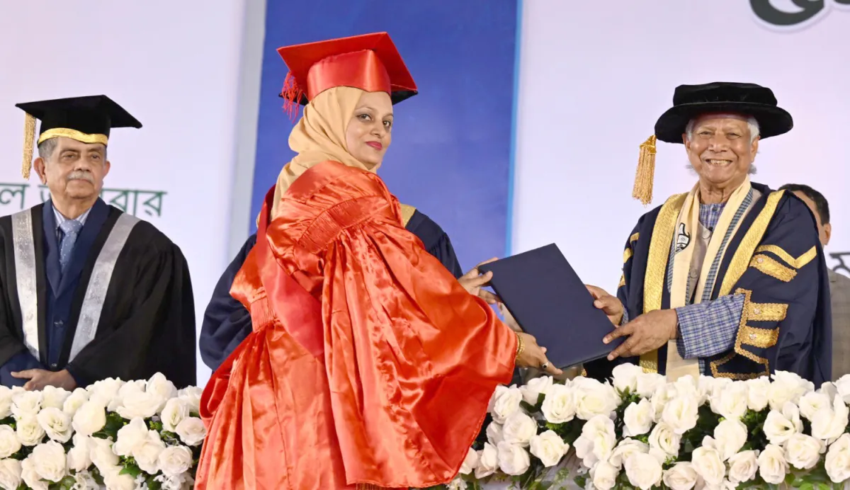 ছবিতে চট্টগ্রাম বিশ্ববিদ্যালয়ের পঞ্চম সমাবর্তন