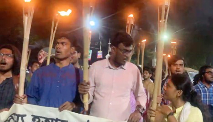 সাম্য হ/ত্যার বিচারের দাবিতে ঢাবিতে ম/শাল মি/ছিল | বিশ্ববিদ্যালয় নিউজ 