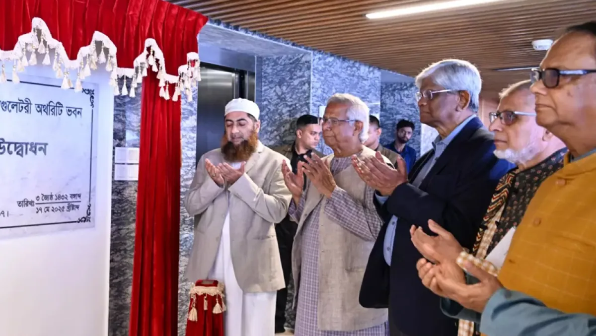 Prof yunus for establishing dedicated microcredit bank