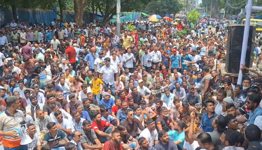 লাগাতার কর্মসূচিতে অবরুদ্ধ নগর ভবন, নাগরিক সেবা বন্ধ | বিবিধ নিউজ 