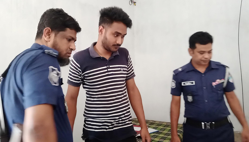 নিষিদ্ধ ছাত্রলীগ নেতাকে আটক করে থানায় সোপর্দ | বিশ্ববিদ্যালয় নিউজ 