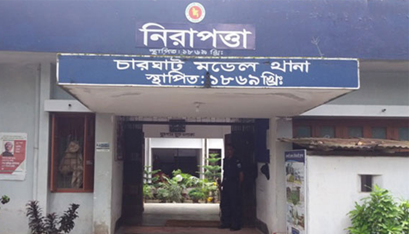 ক্লাসে ধূমপানে বাধা দেয়ায় মাইকে ঘোষণা দিয়ে সং/ঘর্ষ গ্রামবাসীর | স্কুল নিউজ 