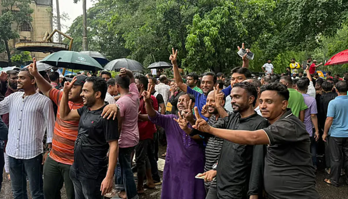 Ishraq supporters hold a joyous procession after the writ was dismissed