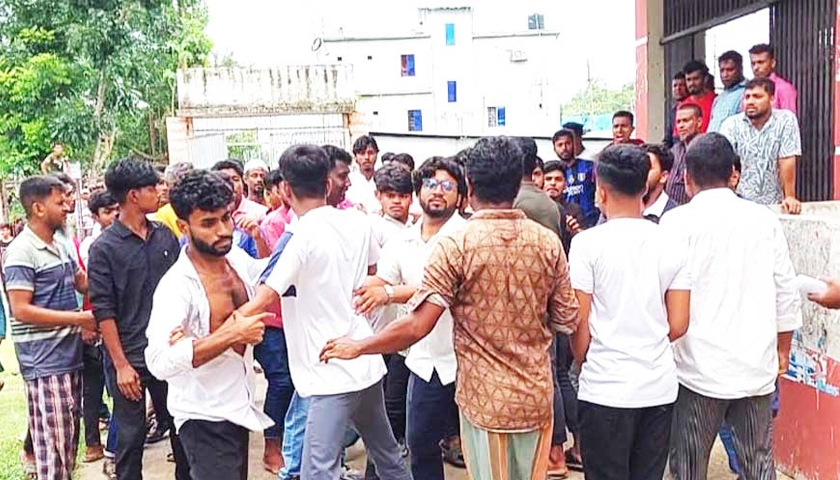 শিক্ষক-শিক্ষার্থীদের সঙ্গে বিএনপি নেতাকর্মীদের মা/রামা/রি, আহ/ত ১০ | কলেজ নিউজ 